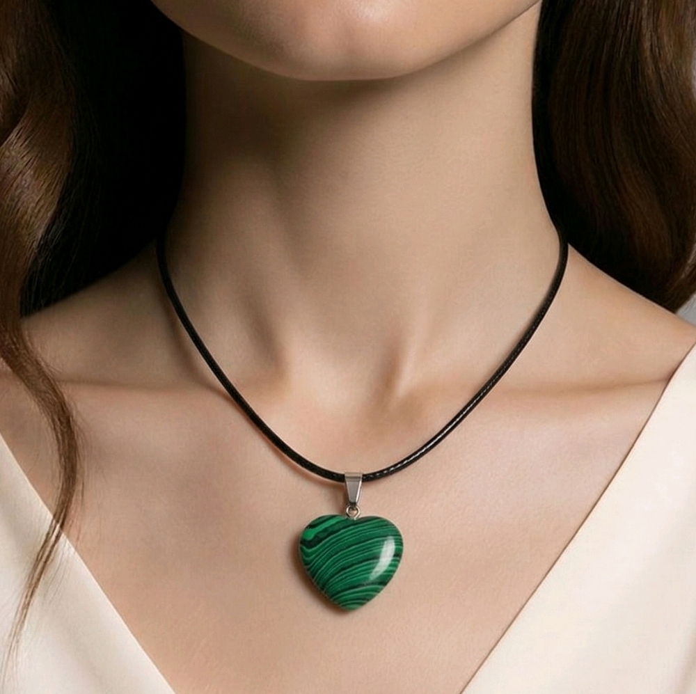 Green Malachite Stone Heart Pendant Necklace Adjustable Wax Cord Rock Crystal